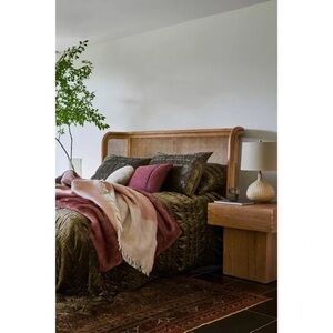 Anthropologie Lustered Velvet Alastair Quilt full/queen with shams moss green